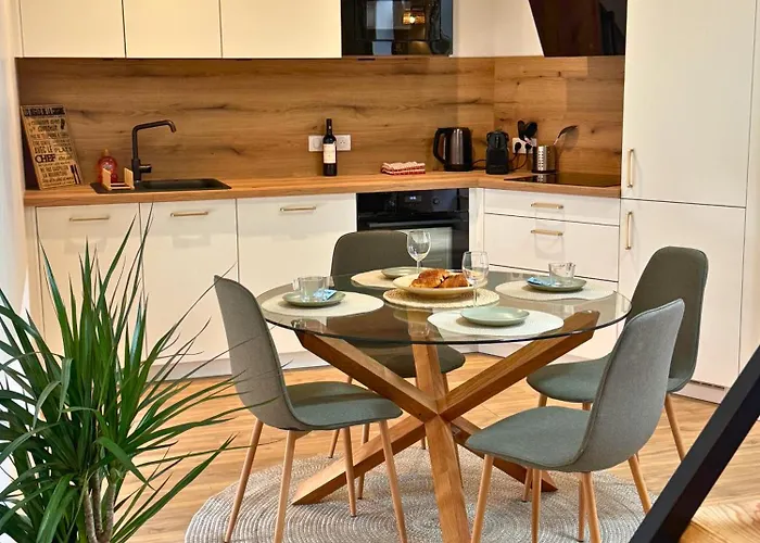 Signature - Hyper Centre - Clim - Wifi * Dax