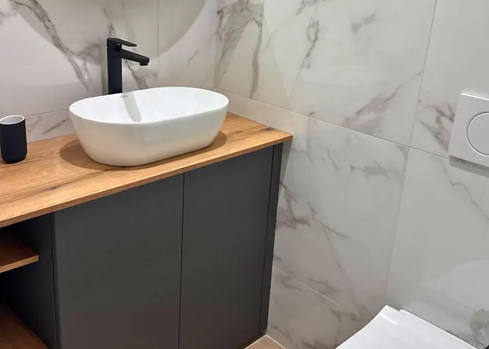 Signature - Hyper Centre - Clim - Wifi *